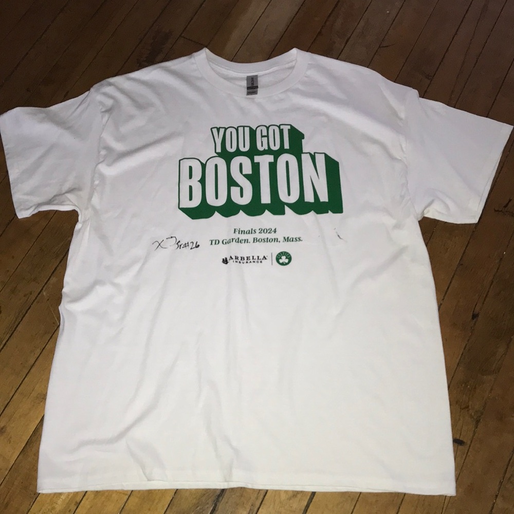 Gildan White Tee with Green "You Got Boston" Graphic Xavier Tillman Signed‎